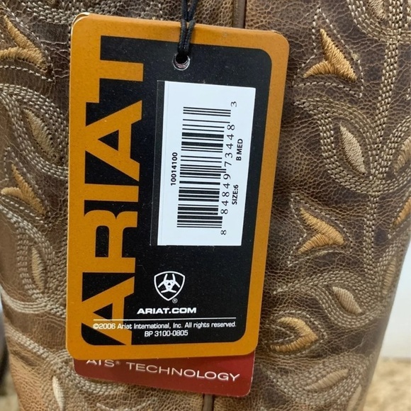 Cowgirl Boots - Picture 4 of 8